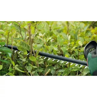 BOSCH UniversalHedgeCut 18V-50, nożyce akumulatorowe, 18 V, długość ostrza 50 cm, podziałka zębów 20 mm, akumulator 2,5 Ah