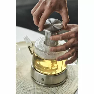 Czajniczek ZWILLING, sitko ze stali nierdzewnej, uchwyt na podgrzewacz ze stali nierdzewnej, 800 ml - Sorrento Czajniczek ZWILLING, sitko ze stali nierdzewnej, uchwyt na podgrzewacz ze stali nierdzewnej, 800 ml - Sorrento
