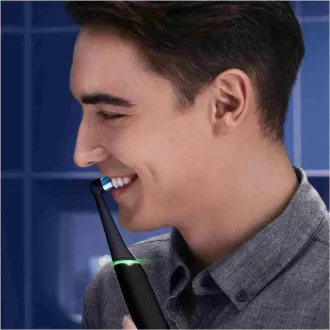 Szczoteczka elektryczna Oral-B iO6, magnetyczna, 5 trybów, wyświetlacz, sztuczna inteligencja, timer, czarna