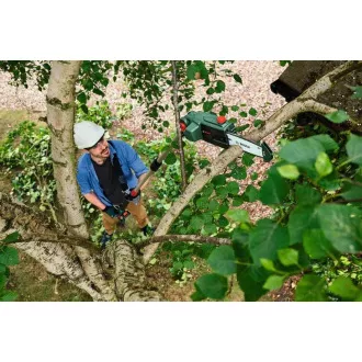 BOSCH UniversalChainPole 18, akumulatorowy sekator teleskopowy, 18 V, drążek 20 cm, 4 m/s, akumulator