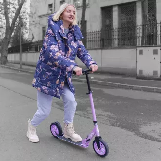 Składana hulajnoga Story Civic Comfort z pompowanymi kołami, fioletowa