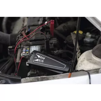 Inteligentna ładowarka akumulatorów samochodowych i kwasowo-ołowiowych Emos EE04A 12V/6V