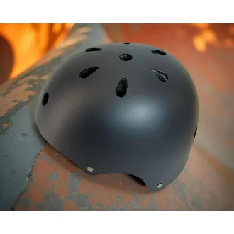 Kask SKITT Freestyle NEXUS Edition, czarny Kask SKITT Freestyle NEXUS Edition, czarny