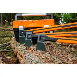 Siekiera NEO TOOLS 27-031, waga całkowita 950g, waga głowicy 700g, długość siekiery 44,5cm